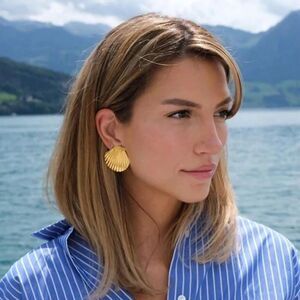 Seashell earrings N193